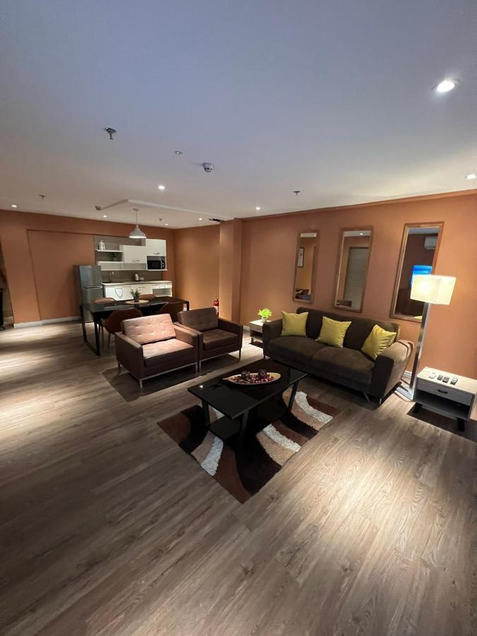 City Park Hotel Residences Taguig Exteriör bild