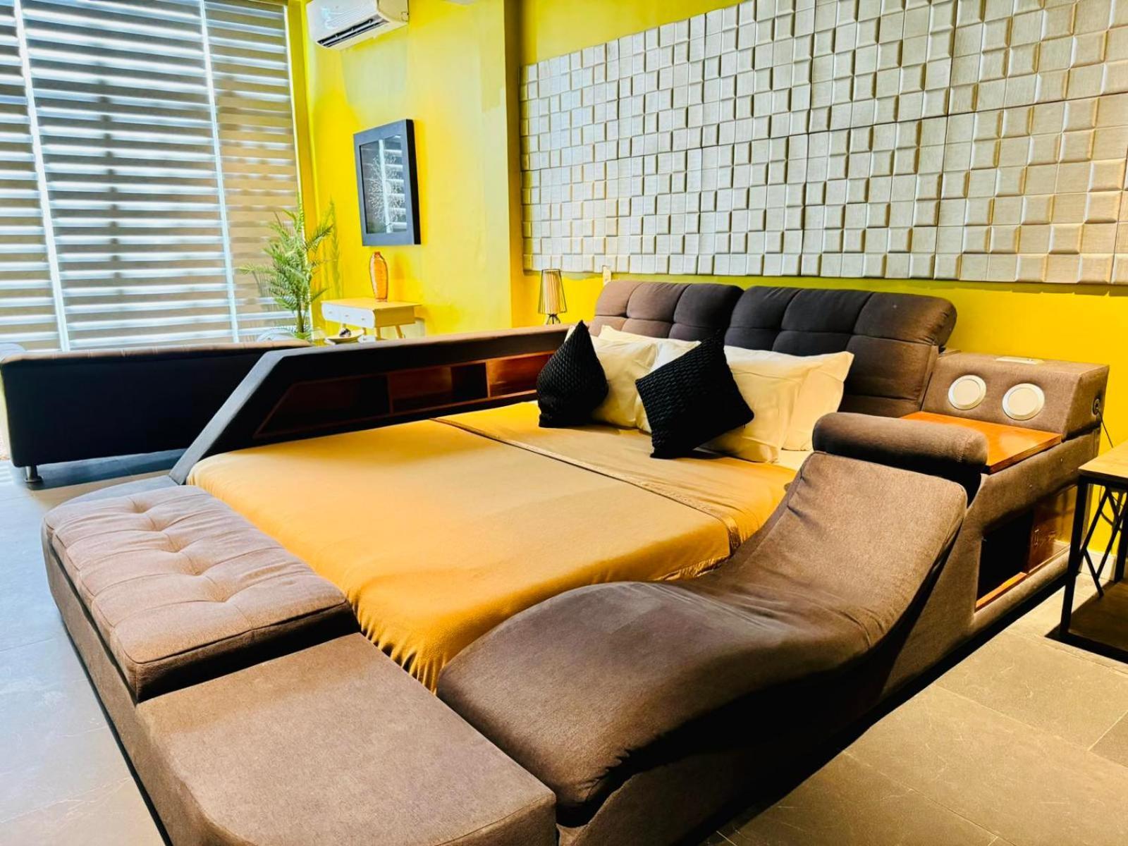 City Park Hotel Residences Taguig Exteriör bild